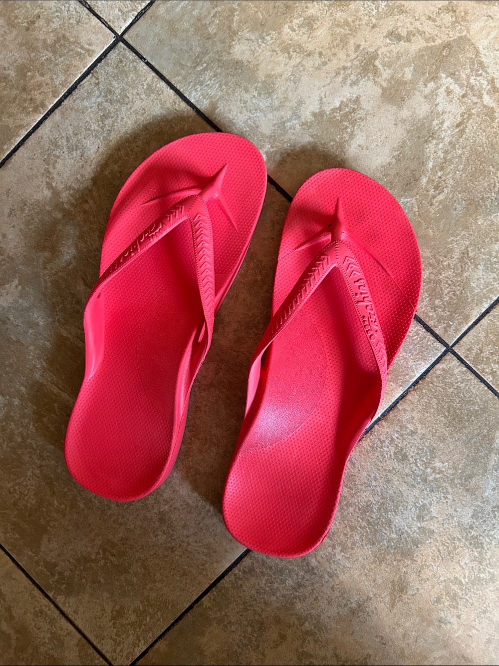 Archie’s arch support flip flop sandals